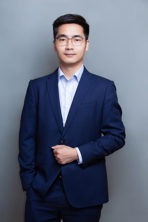 林家青 视觉与舞美负责人